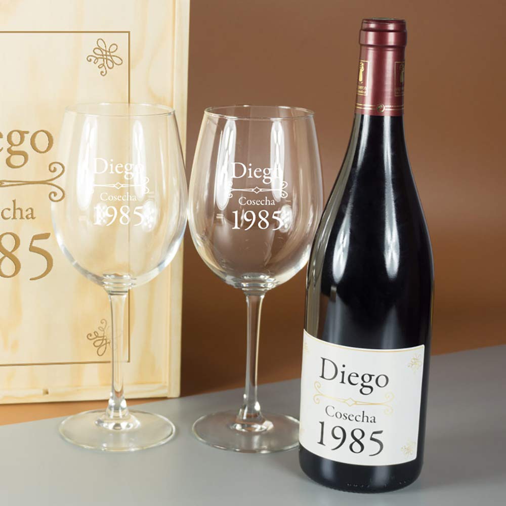 CALLE DEL REGALO Kit de Vino Personalizado: Caja de Madera + Botella de Vino Tinto + 2 Copas de Cristal | Todo Personalizado | Regalo Original para Cumpleaños, Aniversario y Jubilación