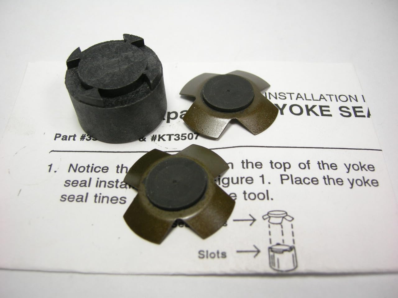 TH350 700R4 4L60E C4 OUTPUT SHAFT SEALING KIT Plug Seal & Stop Yolk Yoke Drive Line Leak