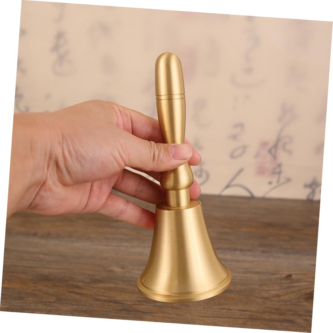ERINGOGO School Hand Bell Copper Reception Bell with Comfortable Grip Vintage Style Service Bell for Parties Restaurants Events Loud Sound for Attention