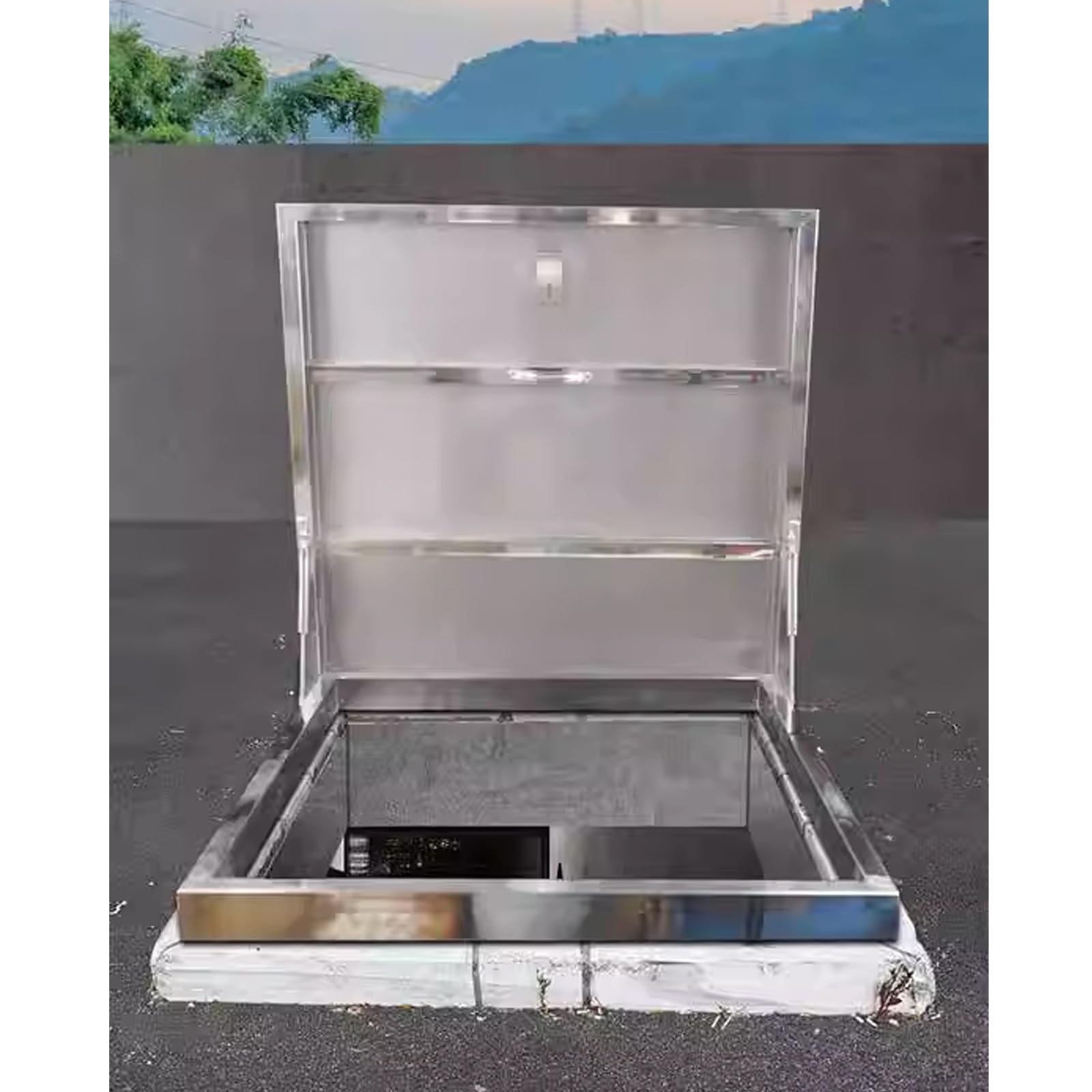 Trappe de toit industrielle pour accès toiture et aménagement de jardin