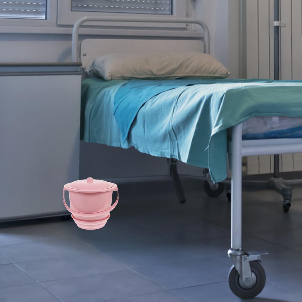 Zerodeko Thickened Urine Bucket with Lid and Handle Portable Pee Bucket for Adults Chamber Pot for Women and Men Bedside Toilet Aid