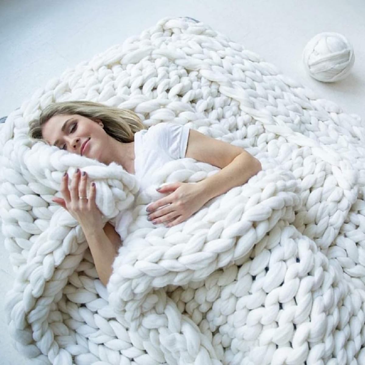 Care Spring Chunky Knit Blanket, Merino Wool Blend Giant Yarn Knitted Throw, Handmade Soft Crochet Throw Blankets Home Décor for Couch Sofa Bed,White,100 * 150cm