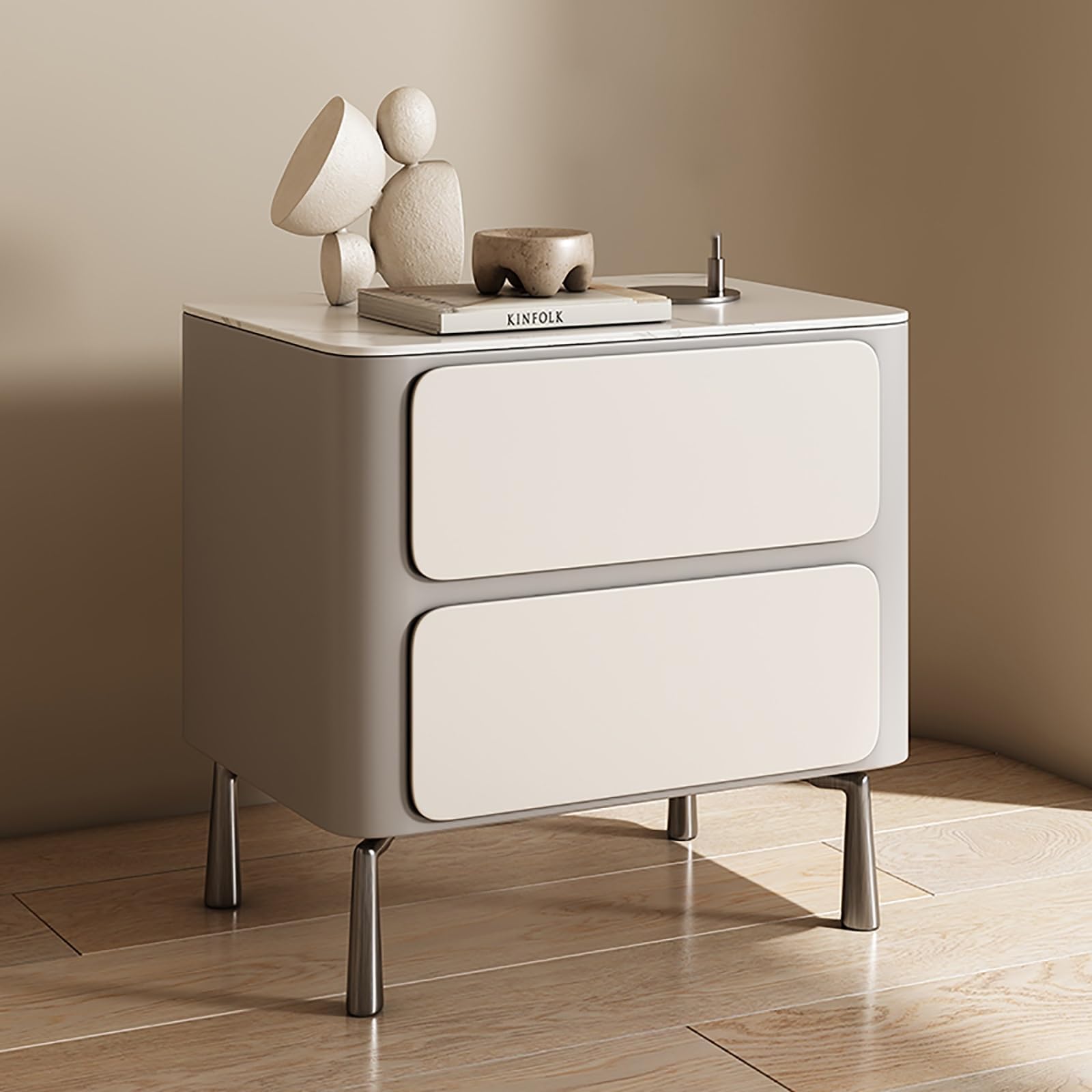 Petite commode de chevet fonctionnelle pour éliminer le désordre dans votre chambre