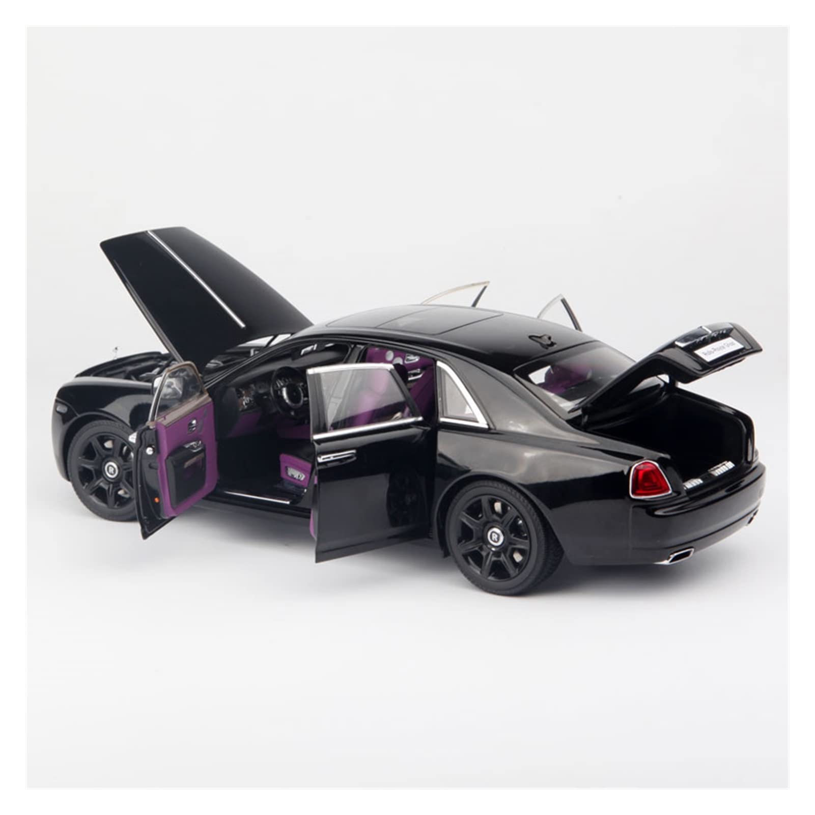 Amazon.co.jp: ミニカー スケールモデルカー ブティック1:18