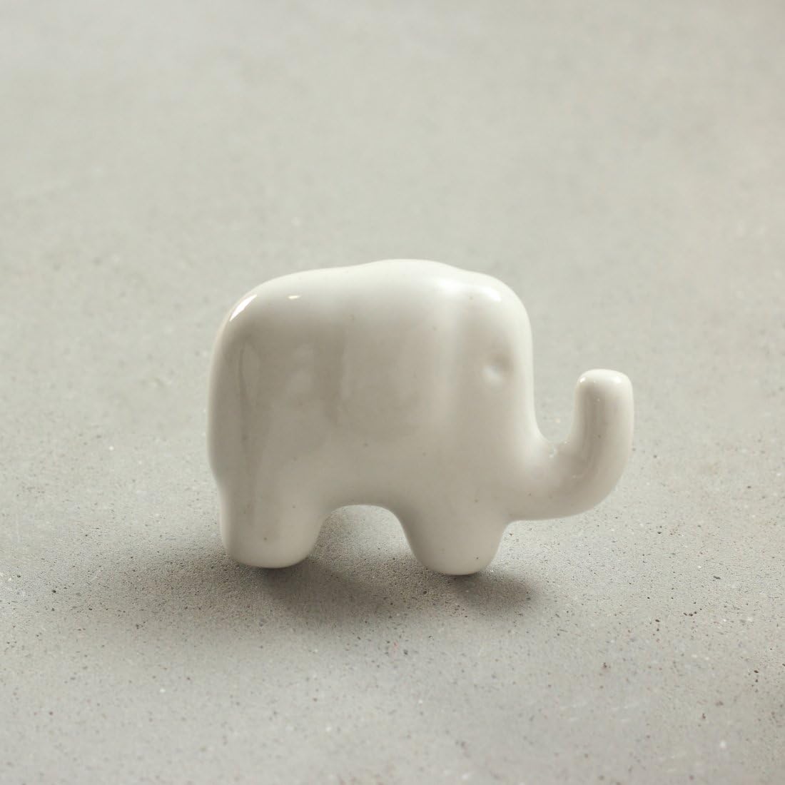 Pinch of Pretty 3 cm Ceramic Jumbo Elephant Knob (White)