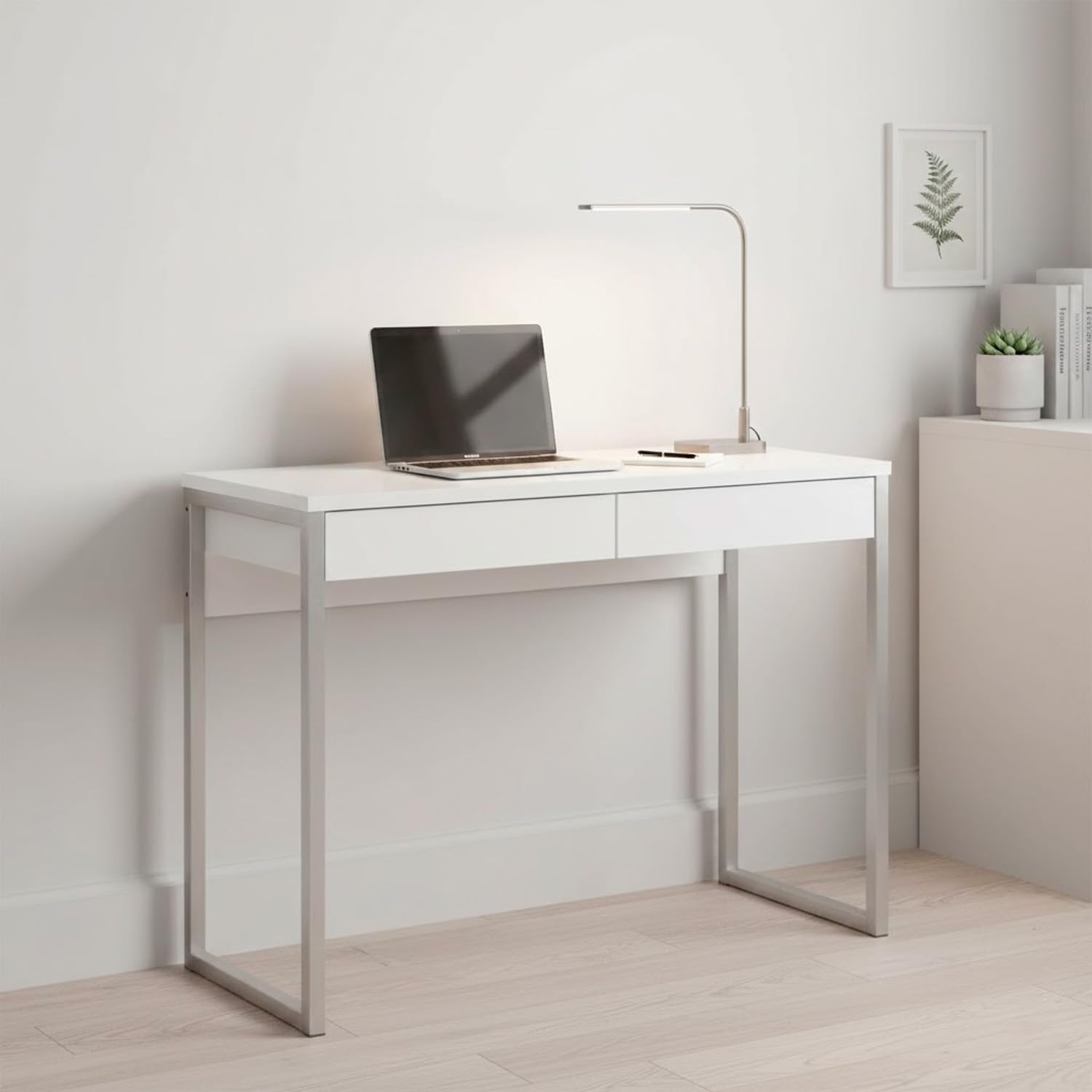 Arreditaly Scrivania Moderna Con 2 Cassetti Design Ribe Minimal Con Gambe In Acciaio Desk Salvaspazio Per Home Office Studio e Cameretta 101.6 × 40 × 76.5 cm Bianco Lucido