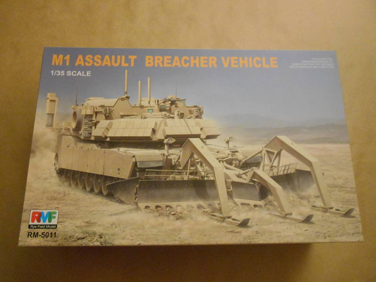 Amazon.co.jp: 1/35 ライフィールドモデル M1ABV 突撃啓開車