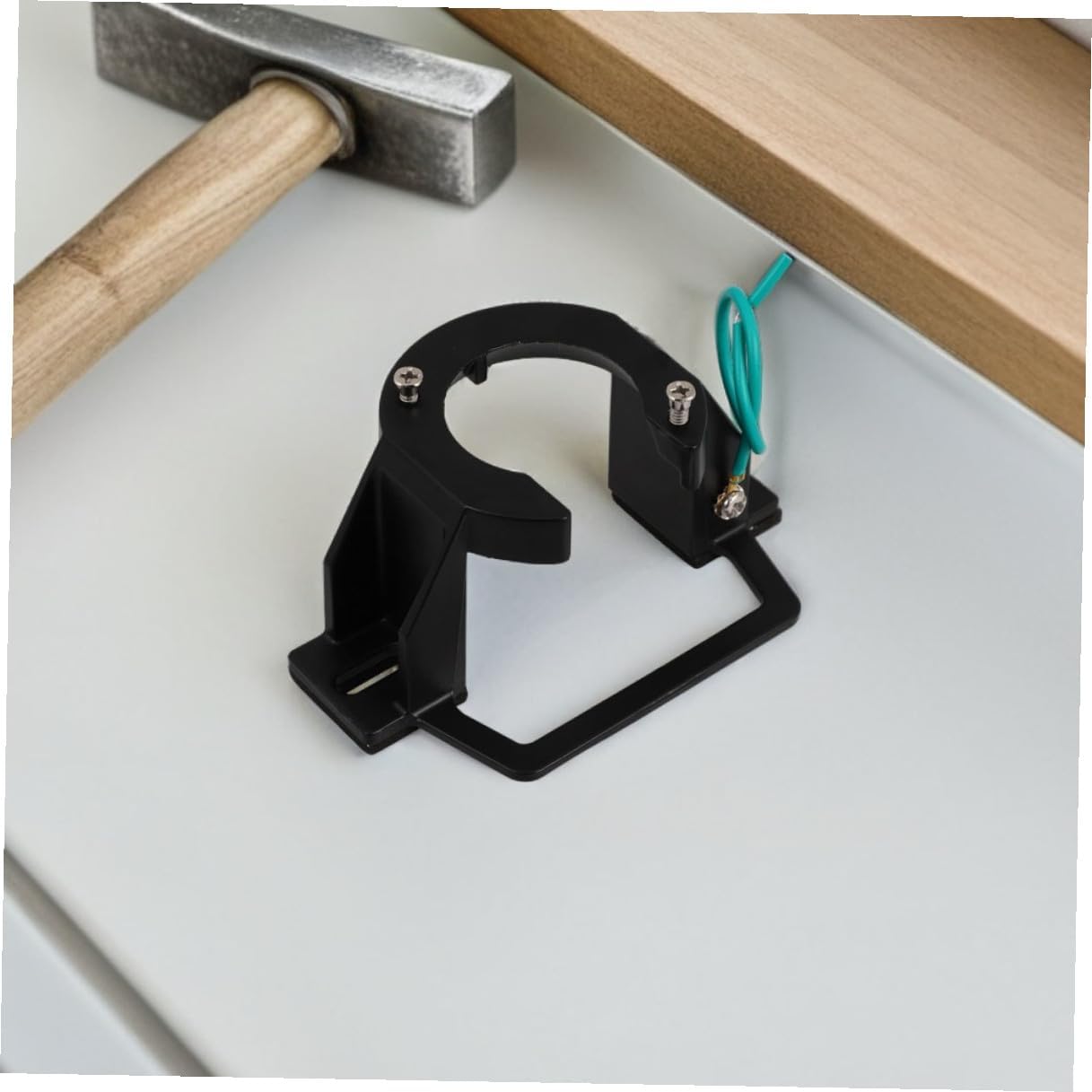 2pcs Heavy-Duty Ceiling Fan Mounting Brackets Universal Fan Bracket Mount for Cathedral Canopy Ceiling Installation Support Hardware Kit for Home and Office Use