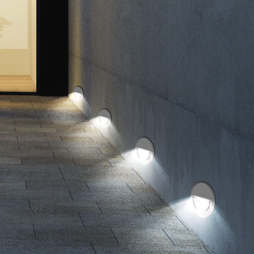 V-TAC Faretto LED da Esterno con Pannello Solare 4.5W - 1500 Lumen - Dotato di Sensore di Movimento e Telecomando - IP65 - Batteria 3600 mAh - Faro Piccolo per Casa, Giardino, Garage - 4000K + 6000K