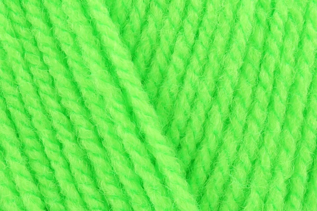 Sirdar Hayfield Bonus DK Crochet Yarn, 100% Acrylic Double Knitting Wool for Toys Jumpers & Sweaters - 100g Balls - Neon Green (552) - Pack of 5 โ image 1