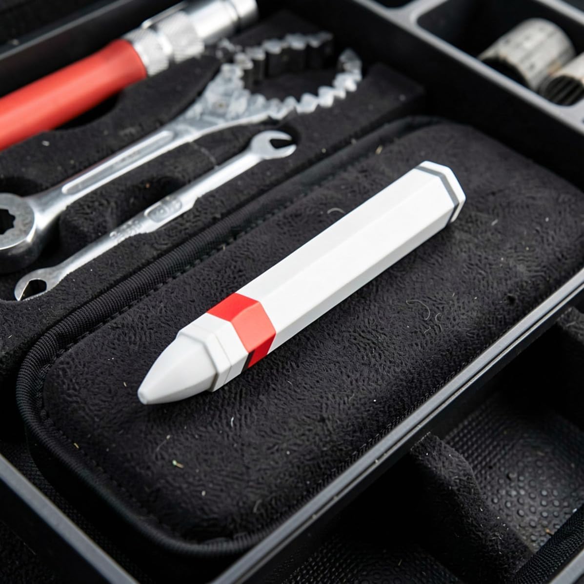 OSALADI White Permanent Tire Marking Crayon Pen Wax for Metal