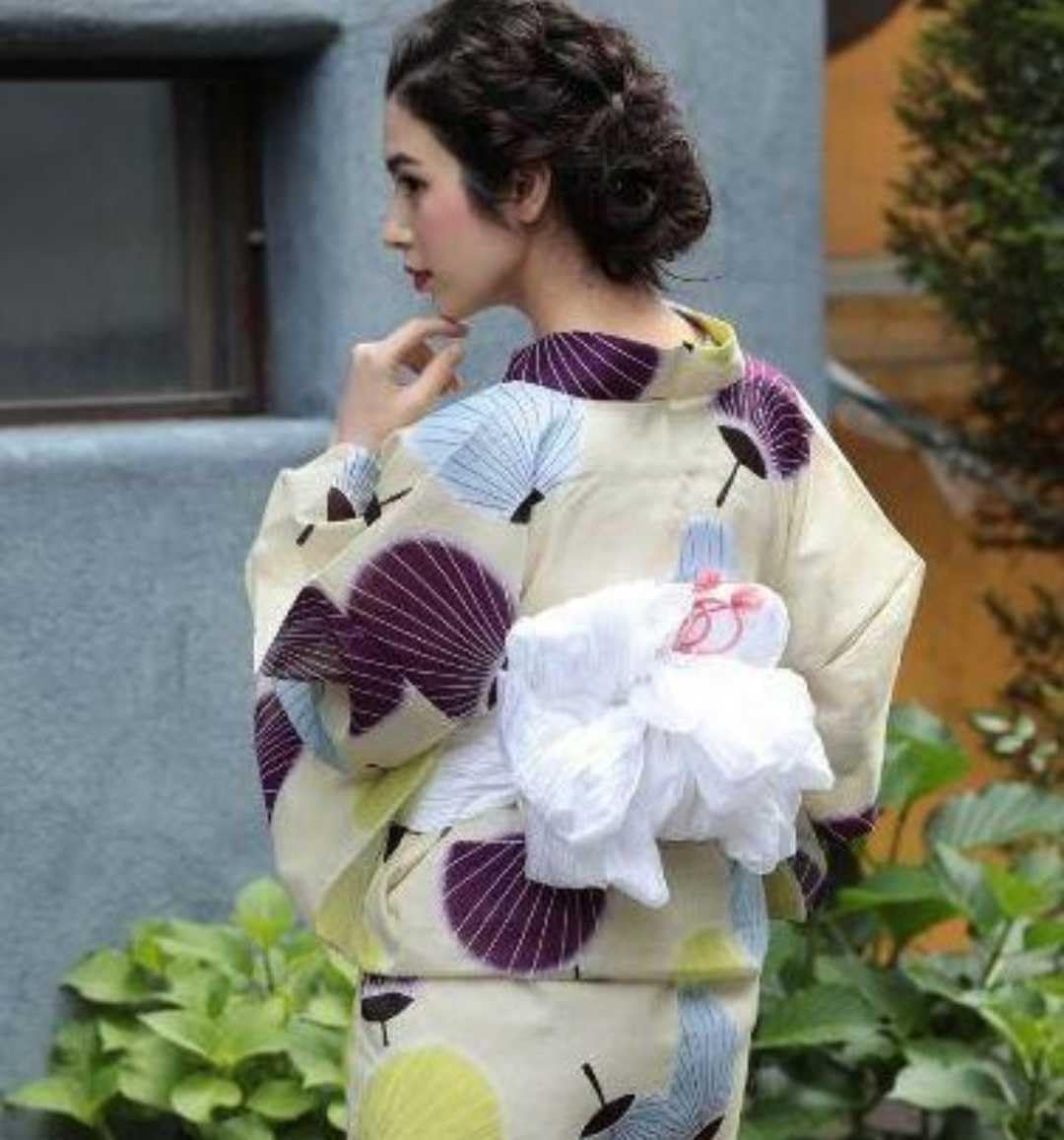 Amazon.co.jp: 高級変わり織り浴衣 古典団扇うちわ柄 美モダンな