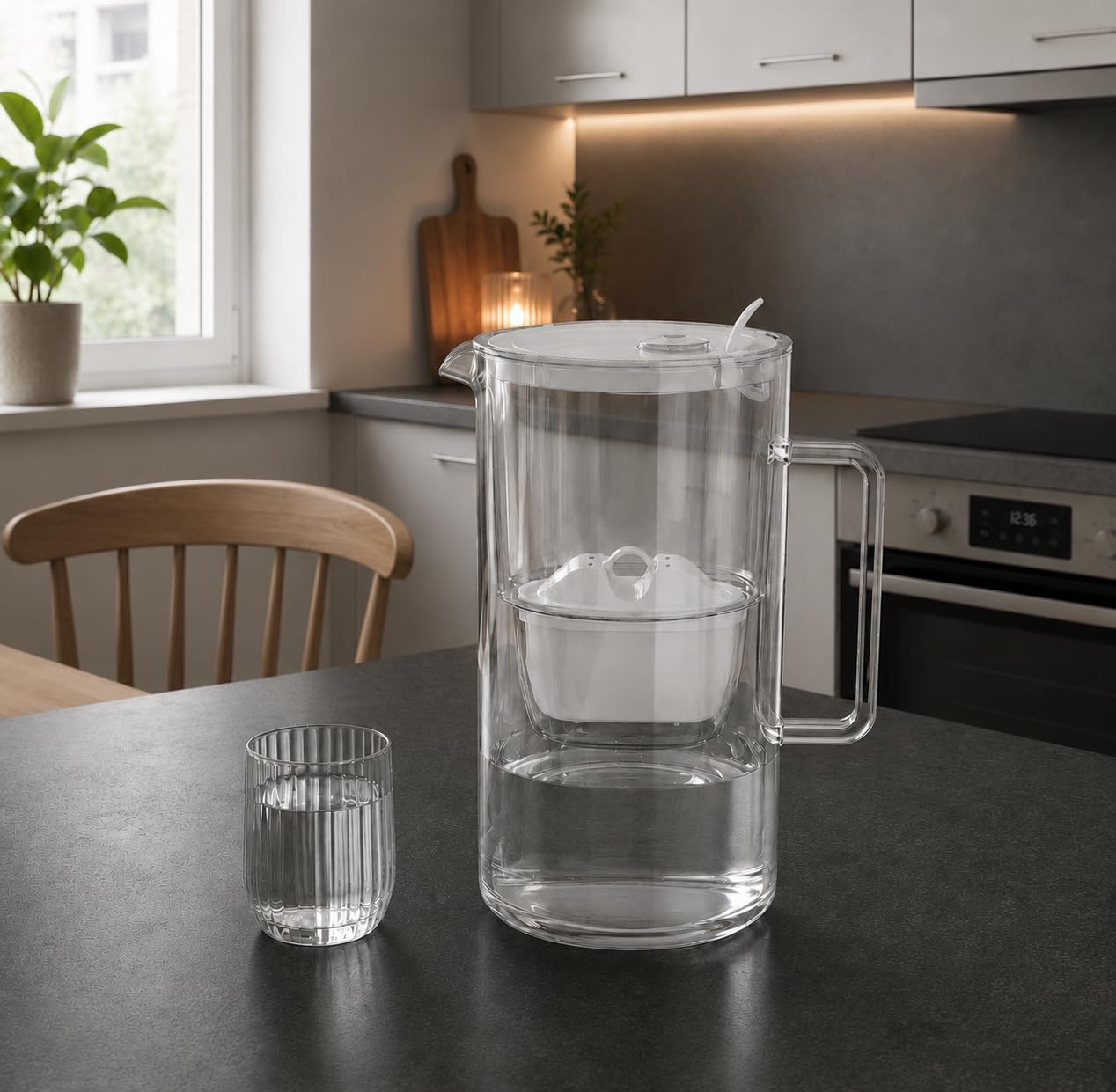 AQUAPHOR Glass – Wasserfilter Kanne aus robustem Glas, 2,5 l, inkl. 1× MAXFOR+ Filterkartusche, Weiß