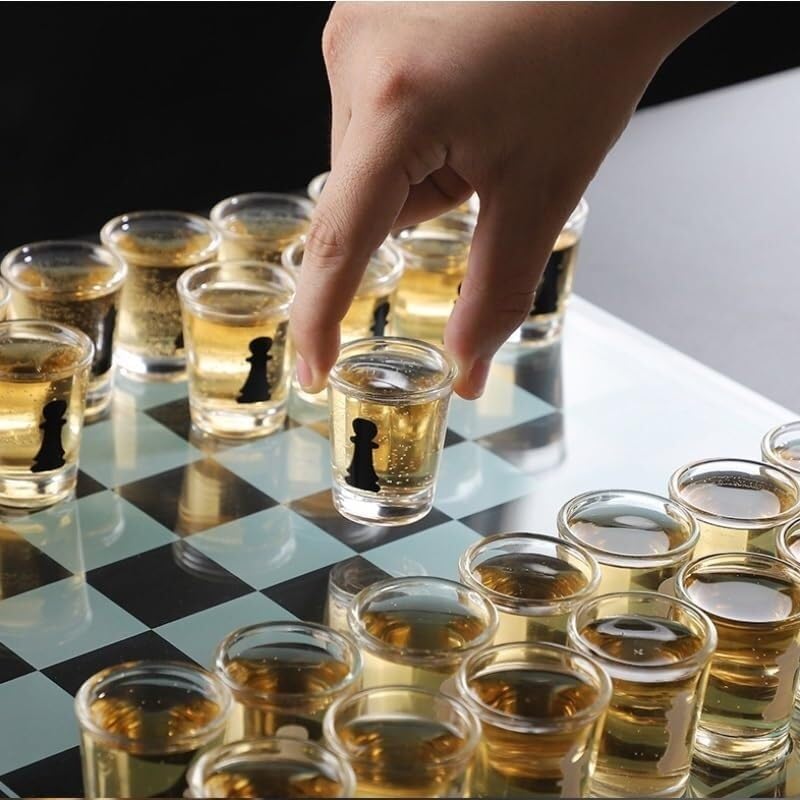 Schachbrett Holz Schachset mit Trinkglas, Brettspiel, Schachbrett mit durchsichtigem Schnapsglas, Trinkspielsets (25 x 25 cm) Schach(35 * 35cm)