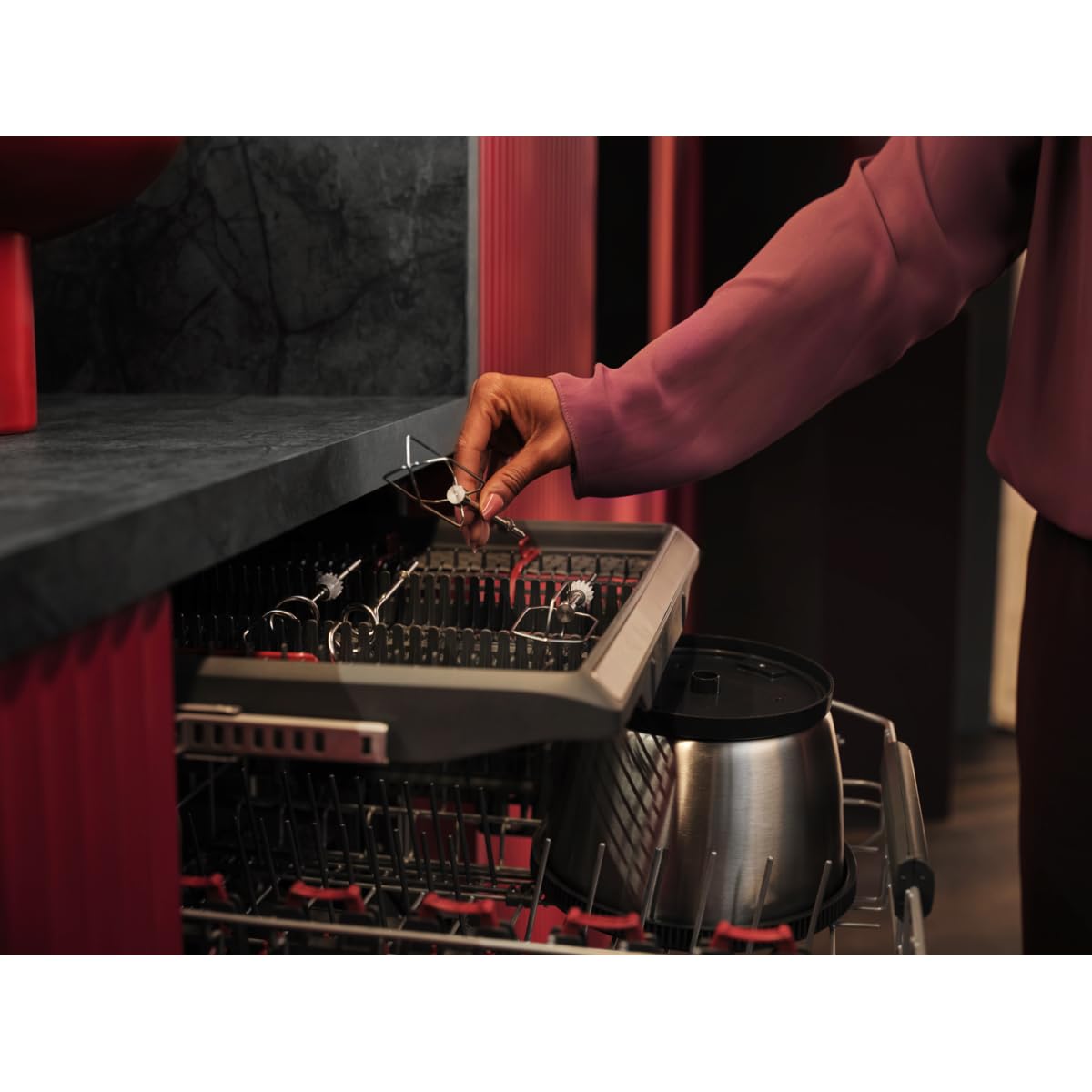 AEG ASM4B 5000 Series Standmixer - 500W Motor,5 Geschwindigkeitsstufen,Turbo-Funktion,2 Rührbesen,2 Knethaken,Spülmaschinenfest,34% recycelter Kunststoff,Zubehörstation,Granite Grey