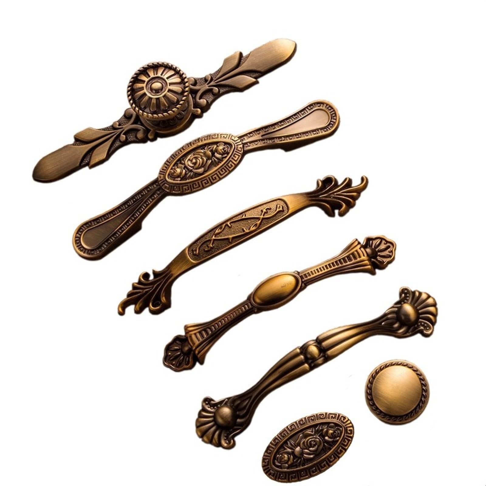 Poignées de tiroir antique pour relooker une cuisine vintage