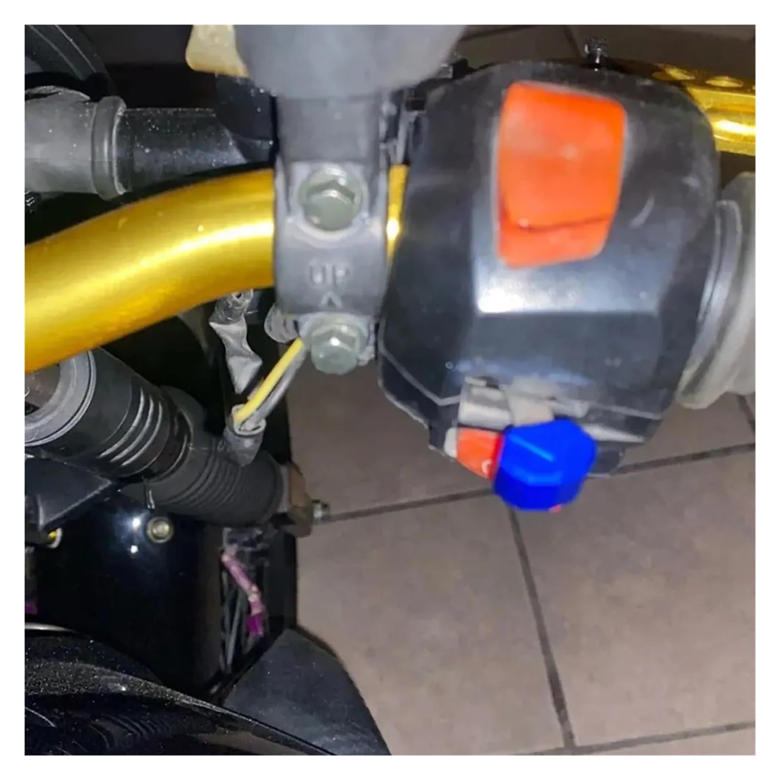 Przełącznik motocyklowy, przycisk kierunkowskazu, nasadka kluczyka, kompatybilny z Bandit 250 600 650 1200 S BANDIT GSF250 GSF600 GSF650 GSF1200 GSF 1250