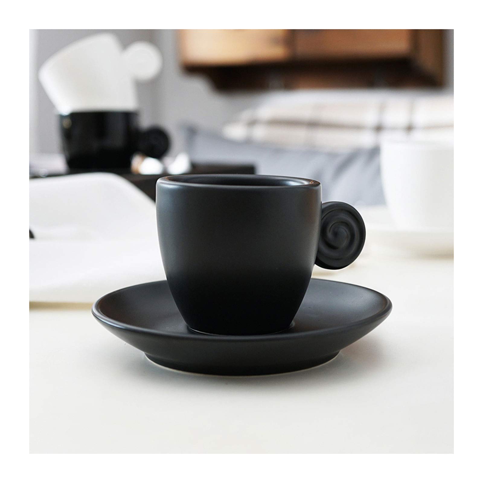 Kubki 3 uncje filiżanek zestaw 4 z pasującymi spodkami Premium porcelanowe włoskie kubki Caffè, turecka filiżanka kawy, prezent