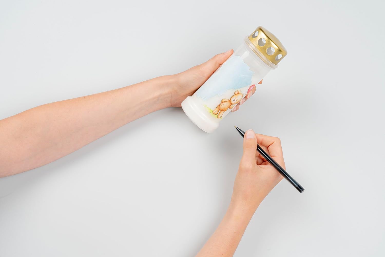 Bolsius Grave Light - White with Motif - Pack of 12 - Teddy Bear - Long Burning Time - Funeral Candle & Memorial Candles - Clean Burning - Without Palm Oil - with Stormlid