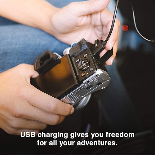 Vista 7 de OM SYSTEM Olympus E-M10 Mark IV cámara Micro Cuatro Tercios plateada M.Zuiko Digital ED 14-42mm F3.5-5.6 EZ kit 20MP Sensor estabilización de imagen