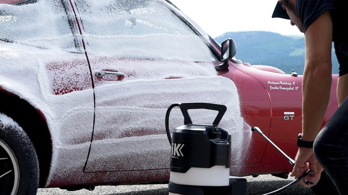 IK eFoam Pro 12 - Pulverizador de Espuma a Batería Litio-Ion 18V - 6L | 4 Bar - Espuma Seca, Húmeda o Intermedia - Lanza 47cm -Indicador de Carga - Detailing, Construcción, Limpieza y Desinfección