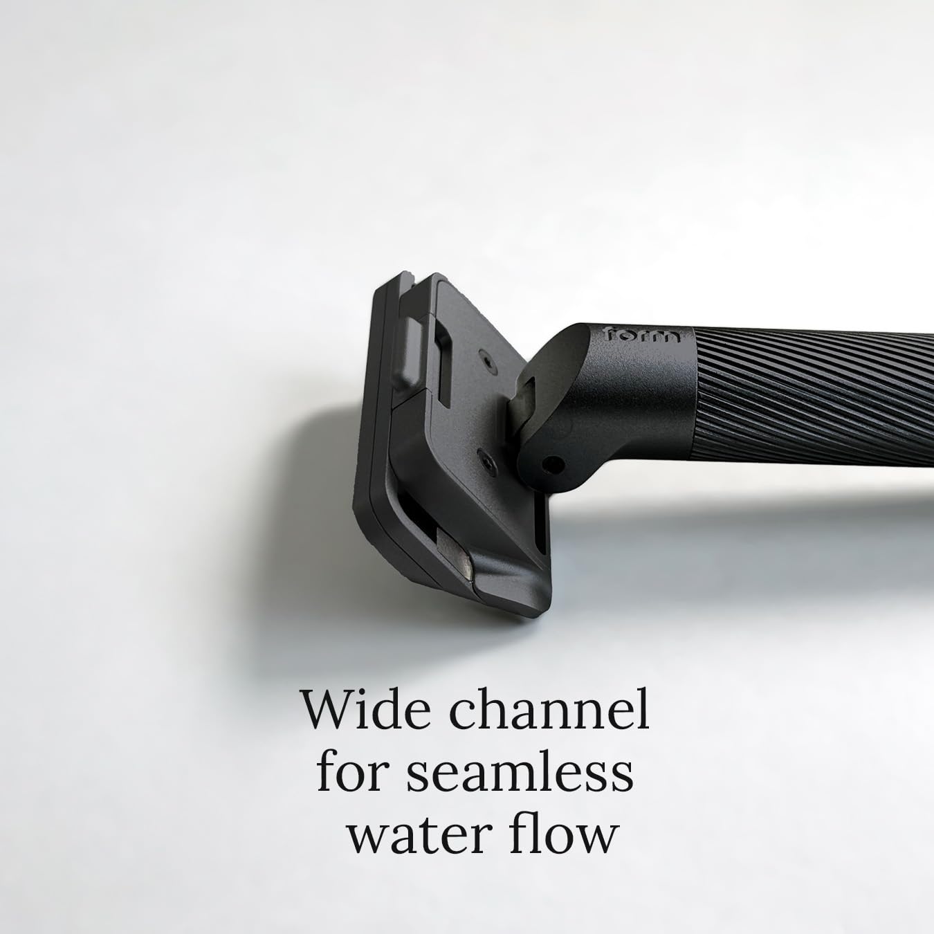 Form Razor | Rasoio di sicurezza a doppia lama in alluminio con 10 lame a bordo singolo, soluzione di rasatura ecologica ed economica per uomini e donne (nero)