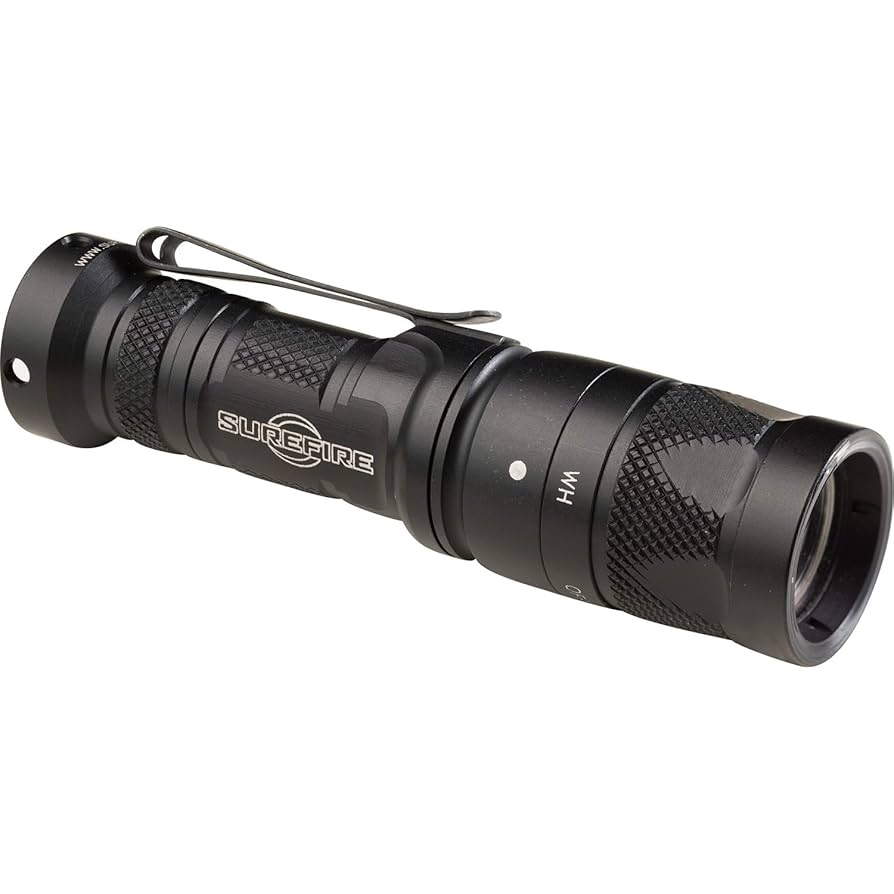 SUREFIRE　LED　AVIATOR SureFire Lanternas de aviador com LED multiespectro de saída