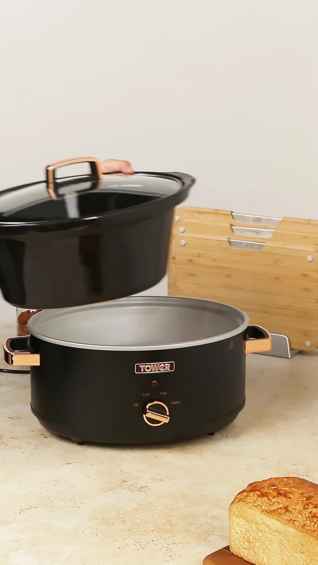 Tower Cavaletto T16043BLK Langzame Kookpan 6,5 Liter Met 3 Warmte Instellingen Cool Touch Handgrepen Zwart En Rosegoud 749247676