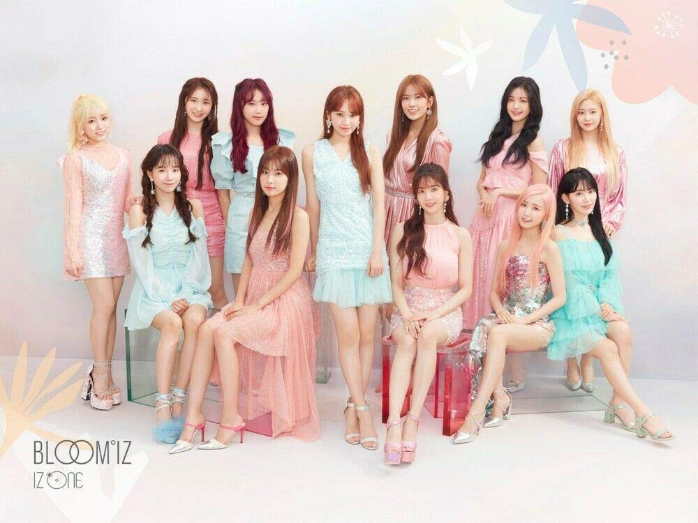 IZ*ONE BLOOM IZ* アルバム IZ*ONE 'BLOOM*IZ' 1st Album Version.1 CD+112p PhotoBook+1p IZONE