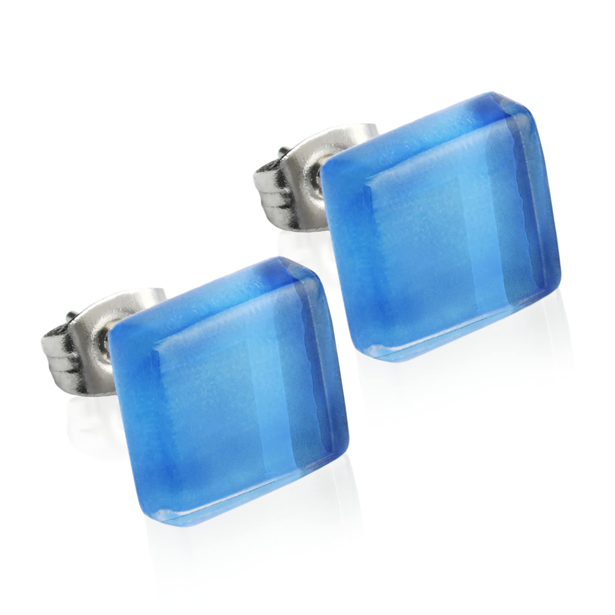Kleine Ohrstecker mit Stein in blau • Flache Upcycling Ohrringe • Nickelfreie Stecker aus Edelstahl • Nachhaltiger Schmuck • 10mm x 10mm x 3mm