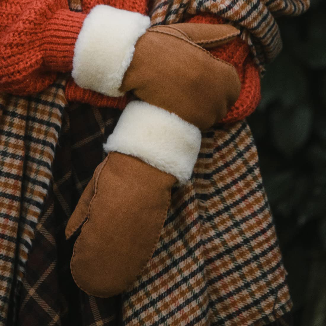 Harssidanzar Guanti del guanto delle Donne,Shearling della pelle di pecora riscaldato caldo del polsino del pelo per inverno freddo KL024EU