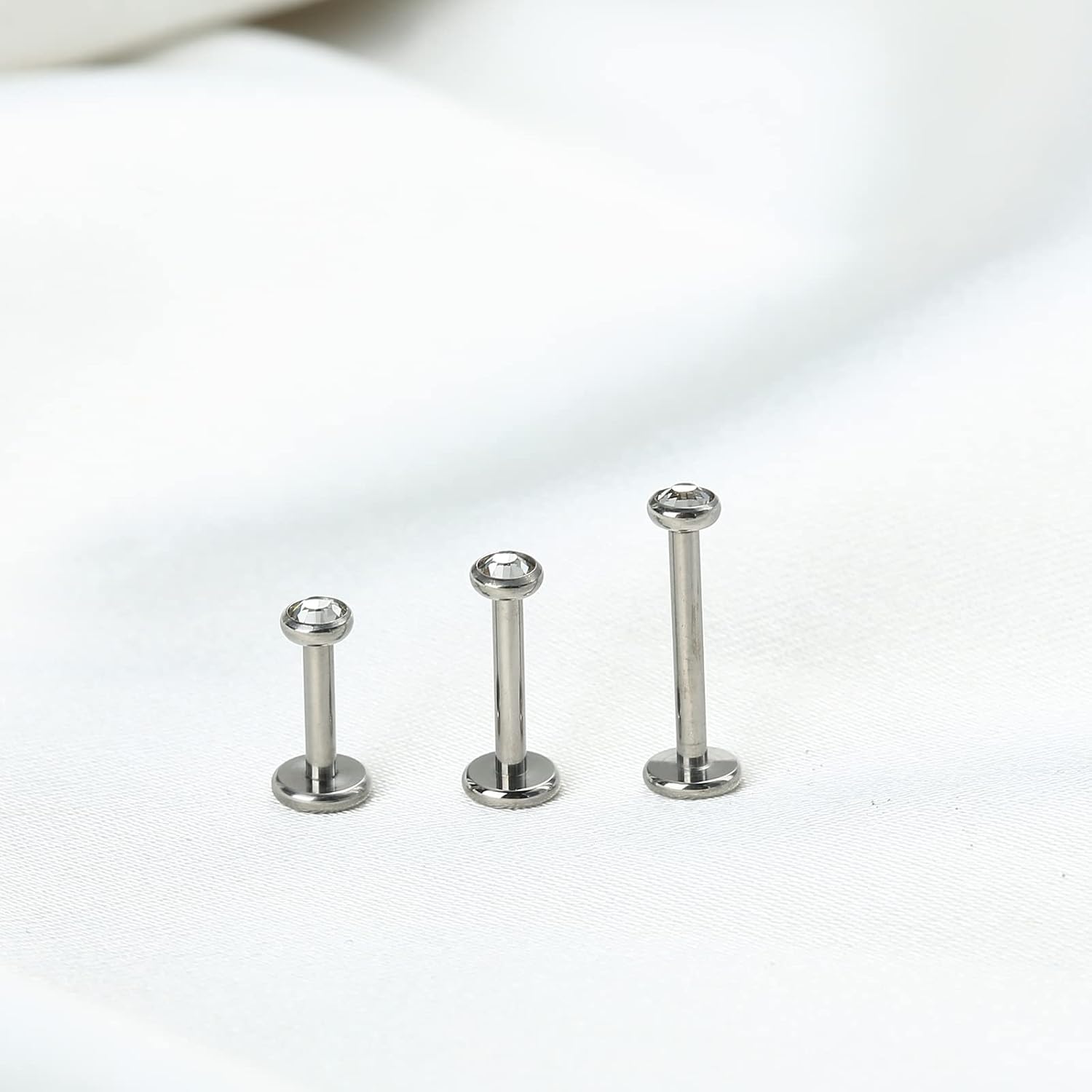 3pcs/4pcs 16G 6mm 8mm 10mm 12mm G23 Titanium Internally Threaded 3mm Prong CZ/Bezel CZ/Ball Nose Studs Labret Monroe Lip Rings Tragus Cartilage Earring Ring Stud Piercing Jewelry