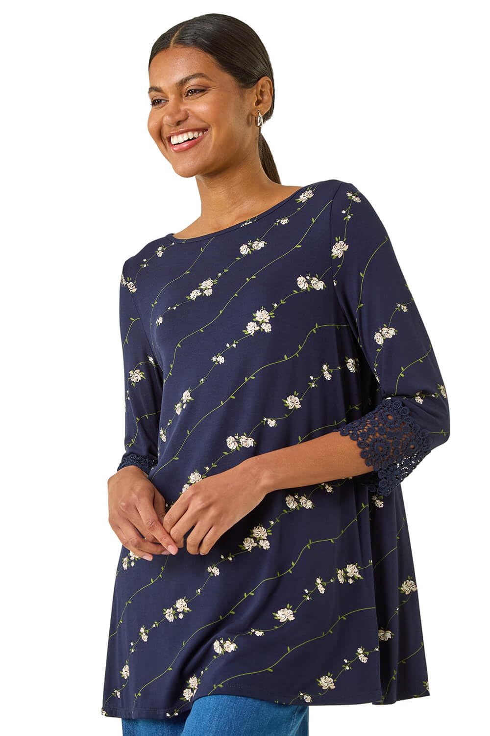 Roman Women's Navy Printed Lace Cuff Stretch Top In Size 20