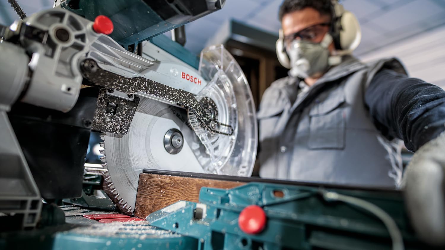 Bosch 1x PRO Multi Material Kreissägeblatt (für Aluminium, Kunststoff, Ø mm, Professional Zubehör kabelgebundene Kapp- und Gehrungssäge)