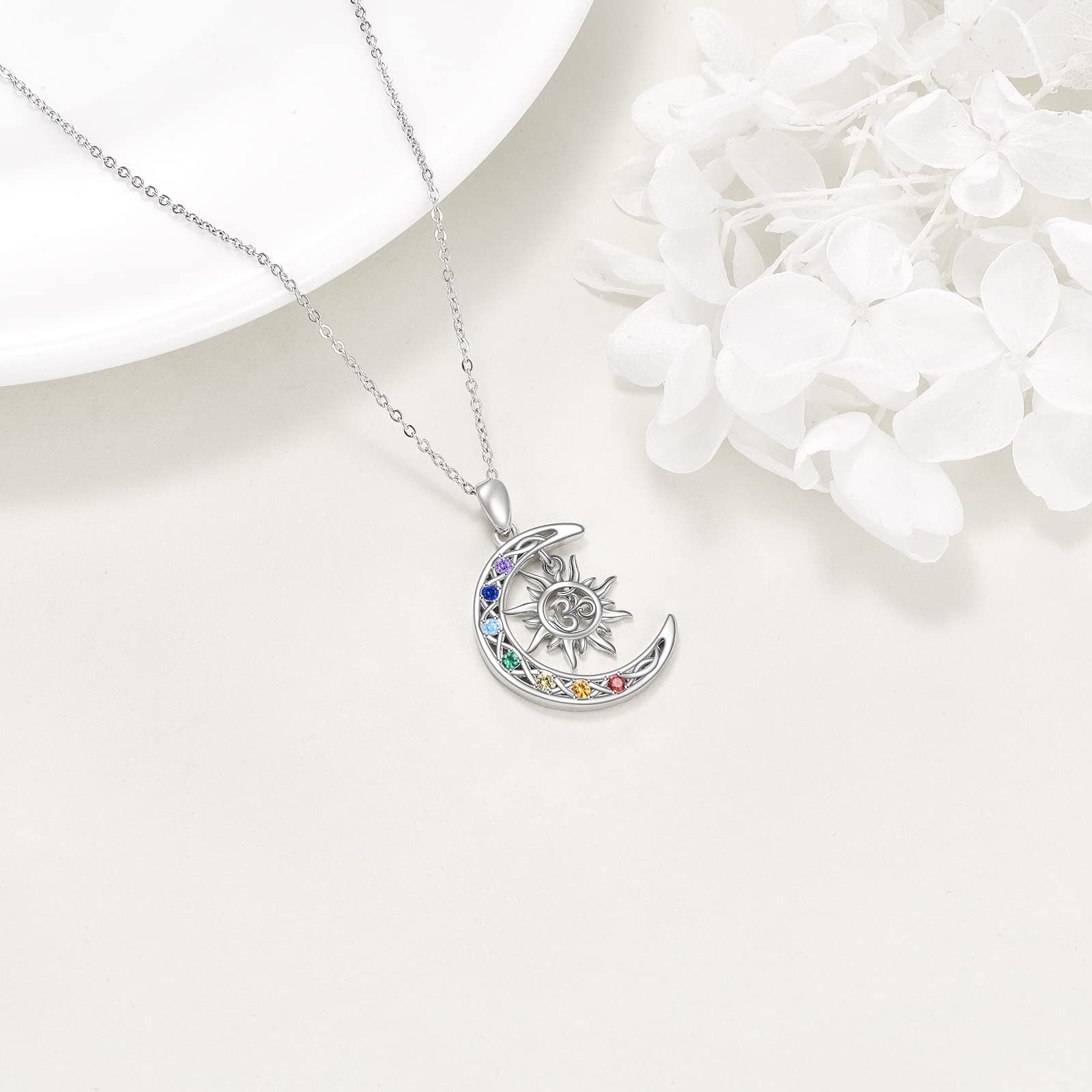 URONE Collana Sole e Luna in Argento Sterling Celtico Crescente di Luna Ciondolo Chakra Yoga Gioielli Regali per Donne, Argento sterling, Zirconia