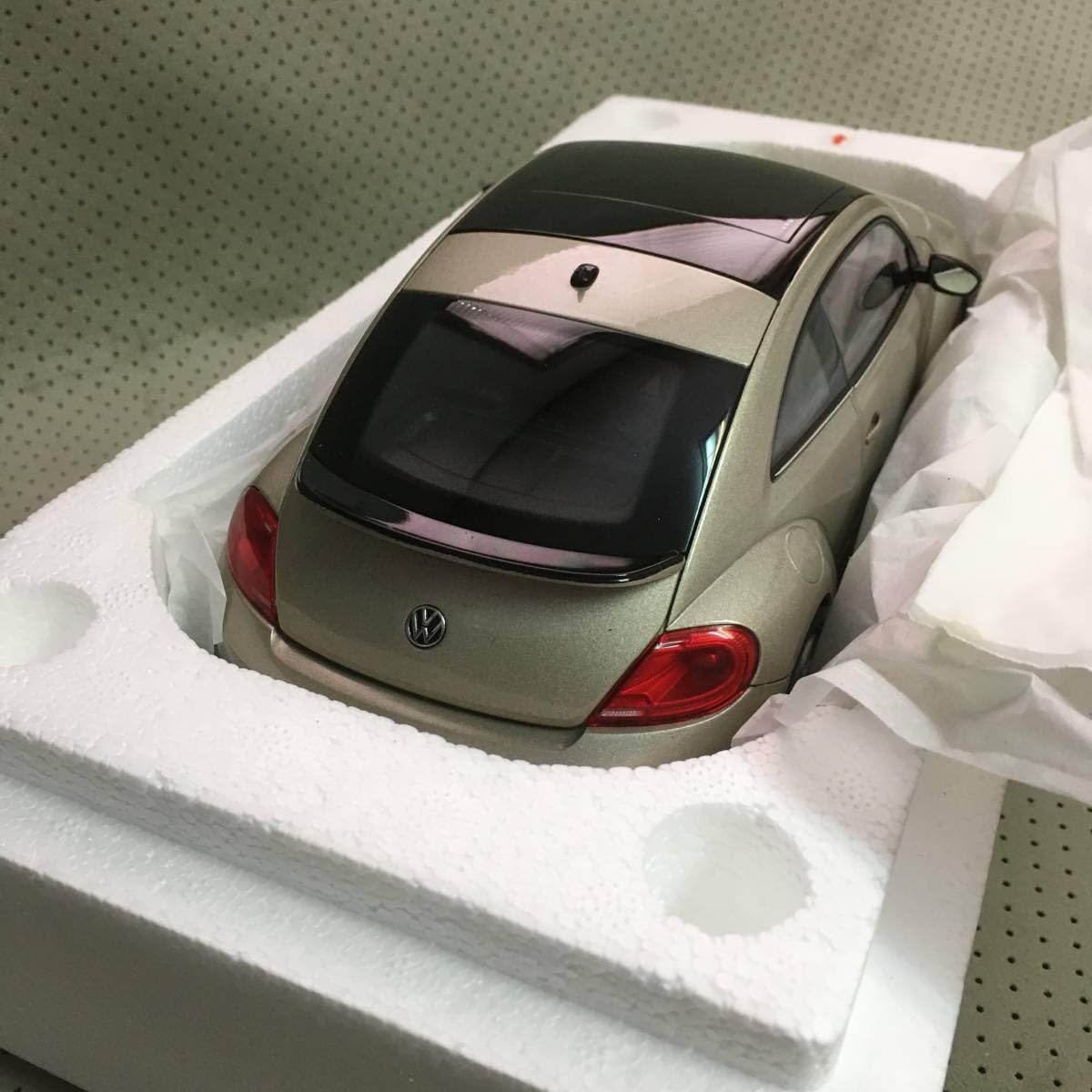 KYOSHO BMW750LiMOON silver1/18スケール KYOSHO BMW750LiMOON silver1