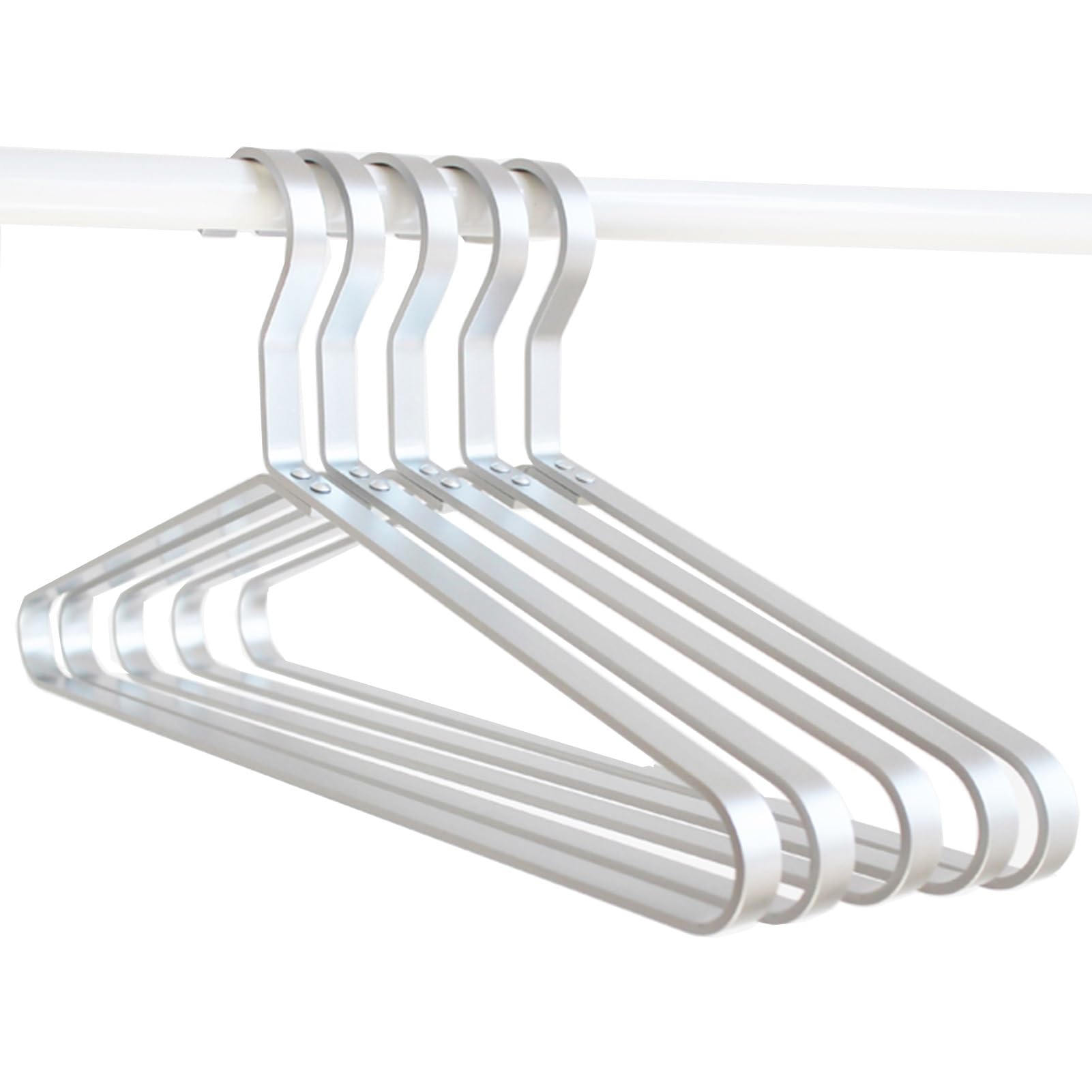 シルバー　ハンガー　滑り止め付き　90本 Amazon.co.jp: 5パックの金属製ハンガー-厚くて丈夫な滑り止め