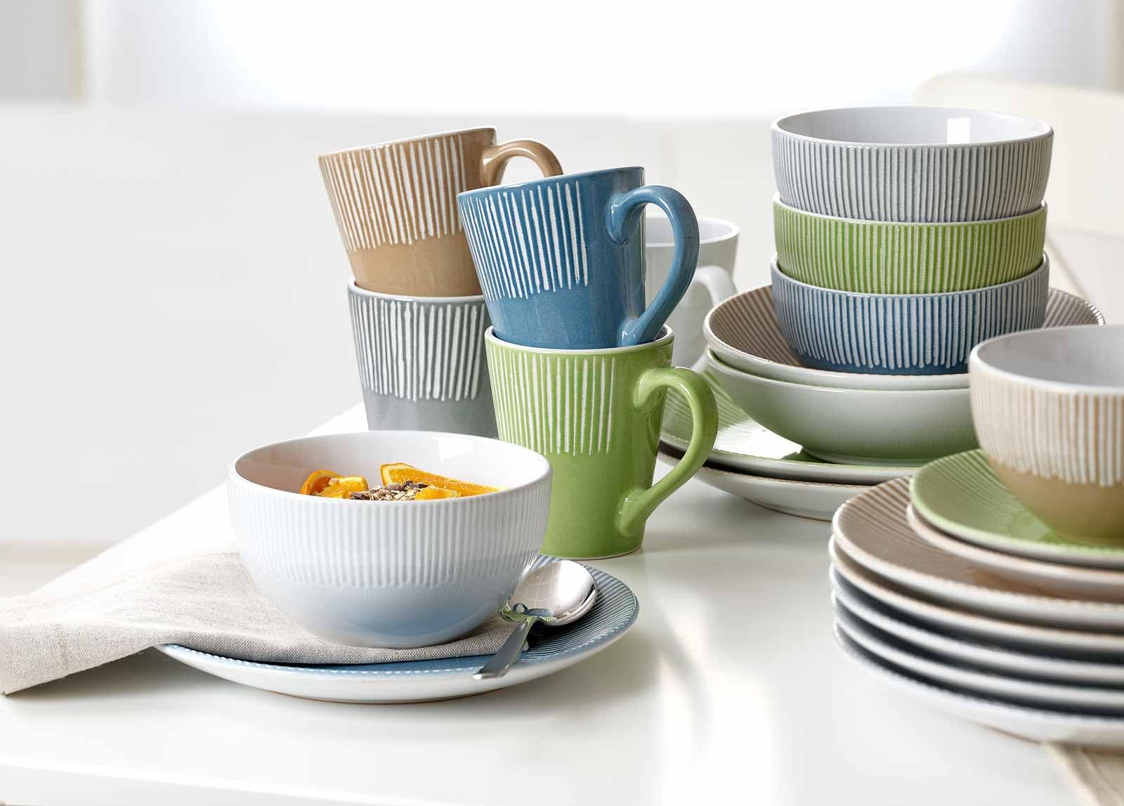 Ritzenhoff & Breker Banda Frühstücks-Set 18-teilig, Teller (21 cm) Schalen (14 cm) und Becher (315 ml) mit Streifen-Relief, Minimalistisches Geschirr in Coupe-Form, Spülmaschinenfest, Steingut, Blau