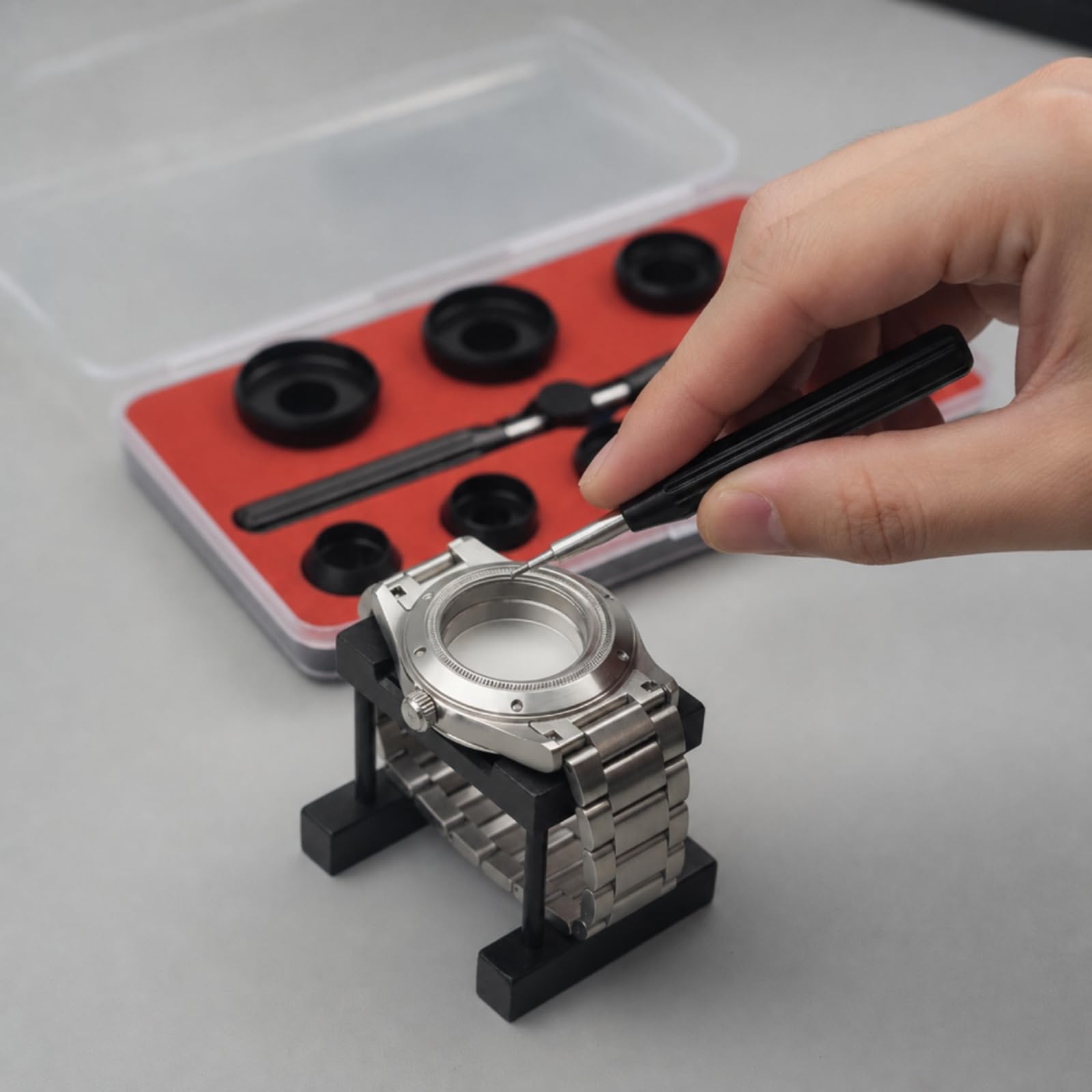 TISHITA 8 Piezas Kit Apertura Relojes con Estuche Kit Reparación Relojes con stapador Caja Práctico Herramienta para Relojeros