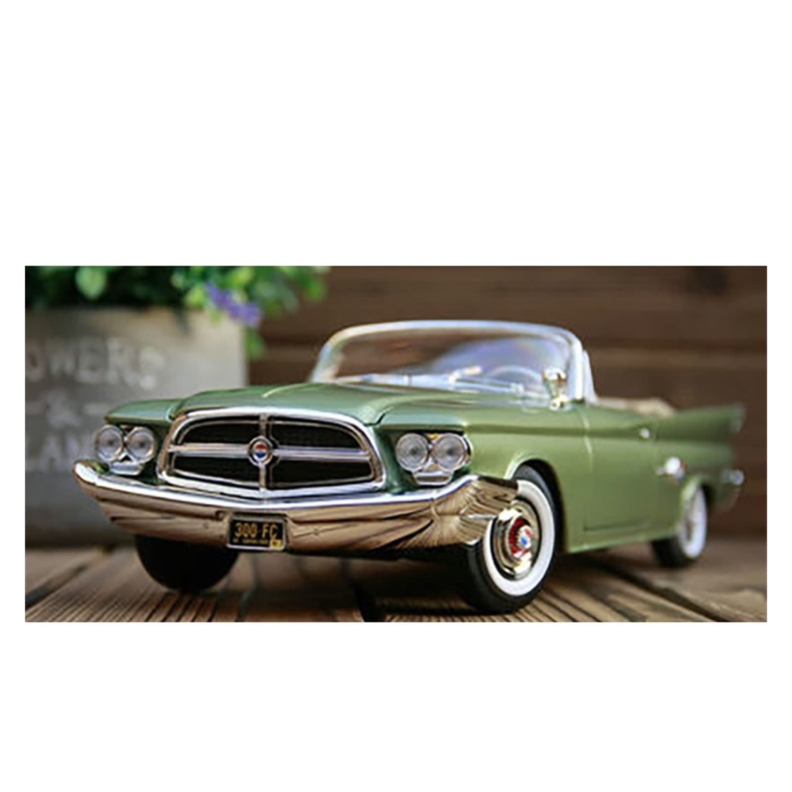 Chrysler 300F 1960 miniature en métal pour décoration de bureau vintage 1/18