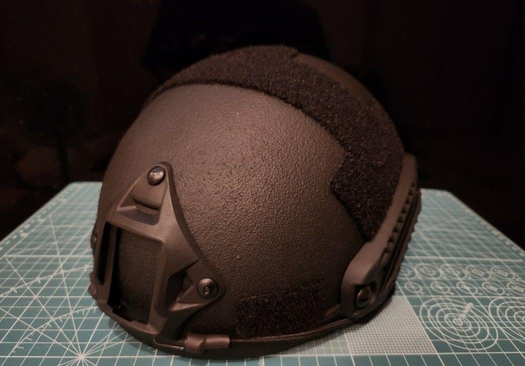 NIJ-Ⅲa 実物 防弾ヘルメット 55㎝～62㎝ /OD、 FAST OPS Amazon.co.jp: NIJ-Ⅲa実物防弾ヘルメット、55㎝62㎝BK