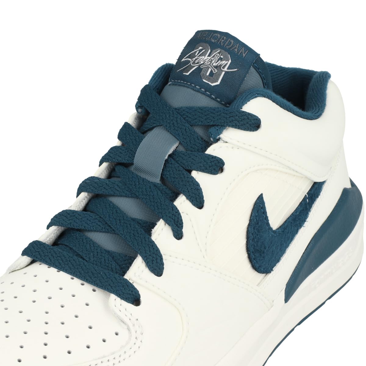 NIKE Damen Jordan Sneakers