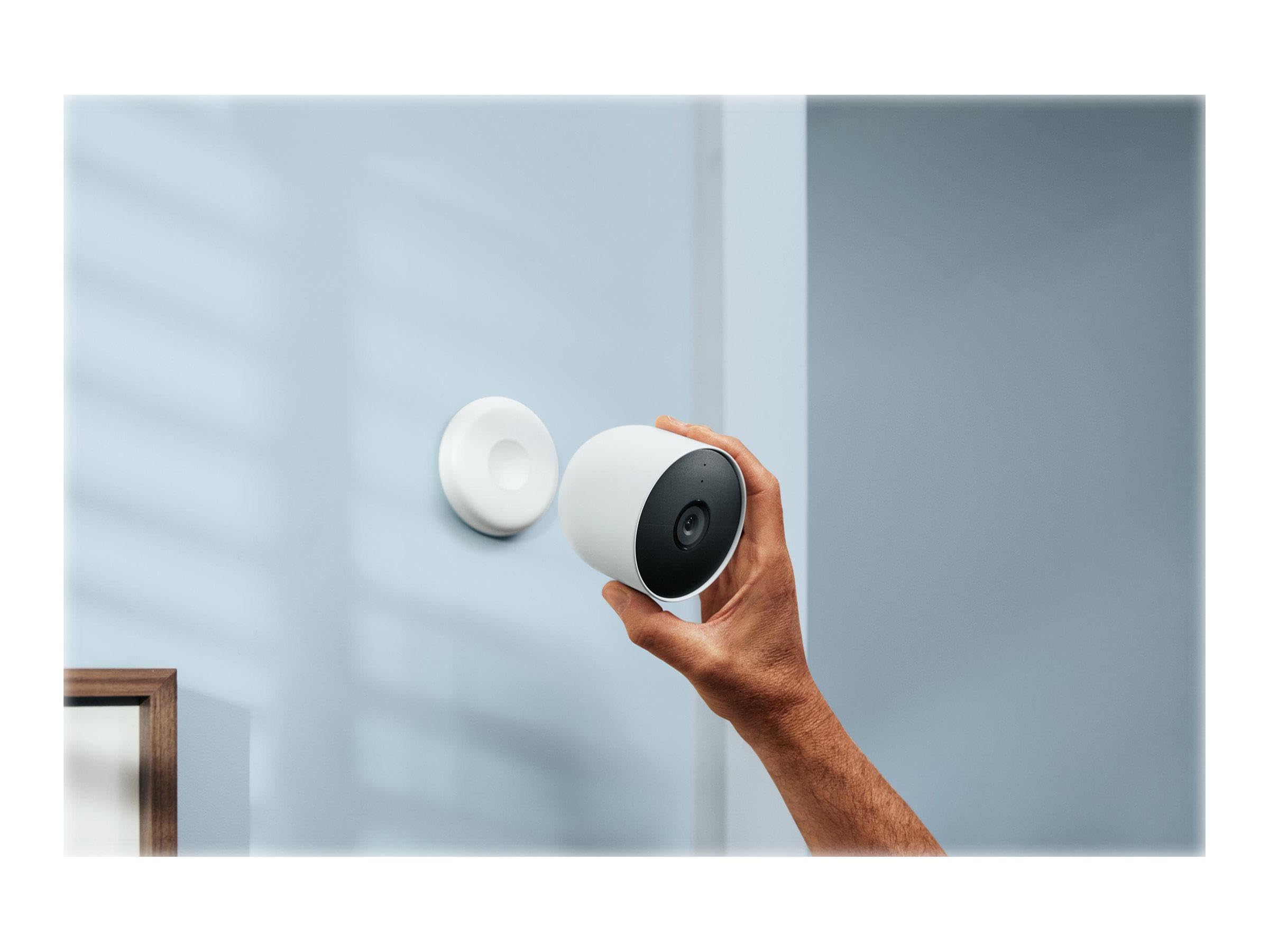 Google Nest Cam Caméra de Surveillance Intelligente pour l'intérieur et l'extérieur Blanc 1 pièce (1 pièce)