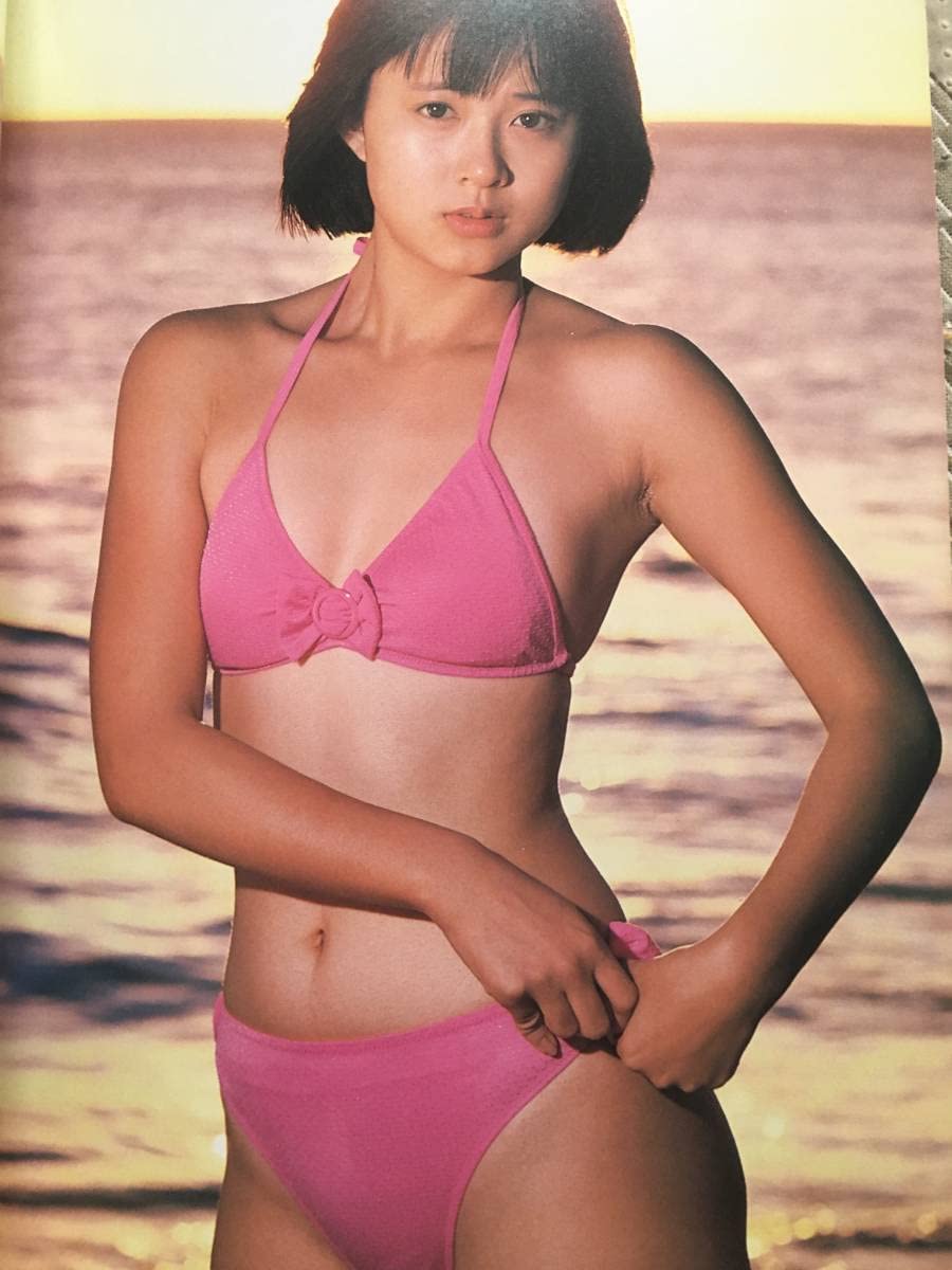 写真集「松本典子」（美品・１９８５年・初版） Amazon.co.jp: 松本典子写真集 ！！ : おもちゃ
