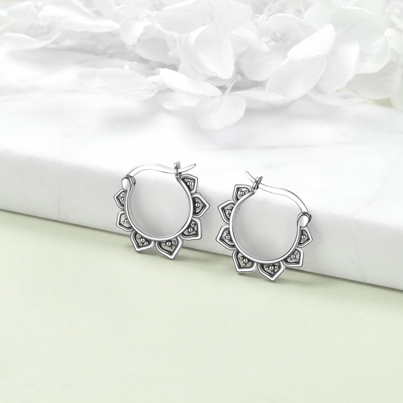 AXELUNA Pendientes de aro de flor de loto para mujer, pendientes colgantes de pétalos florales, pendientes de gancho de plata de ley para yoga, estilo Bali Boho, joyas de regalo para madre y esposa
