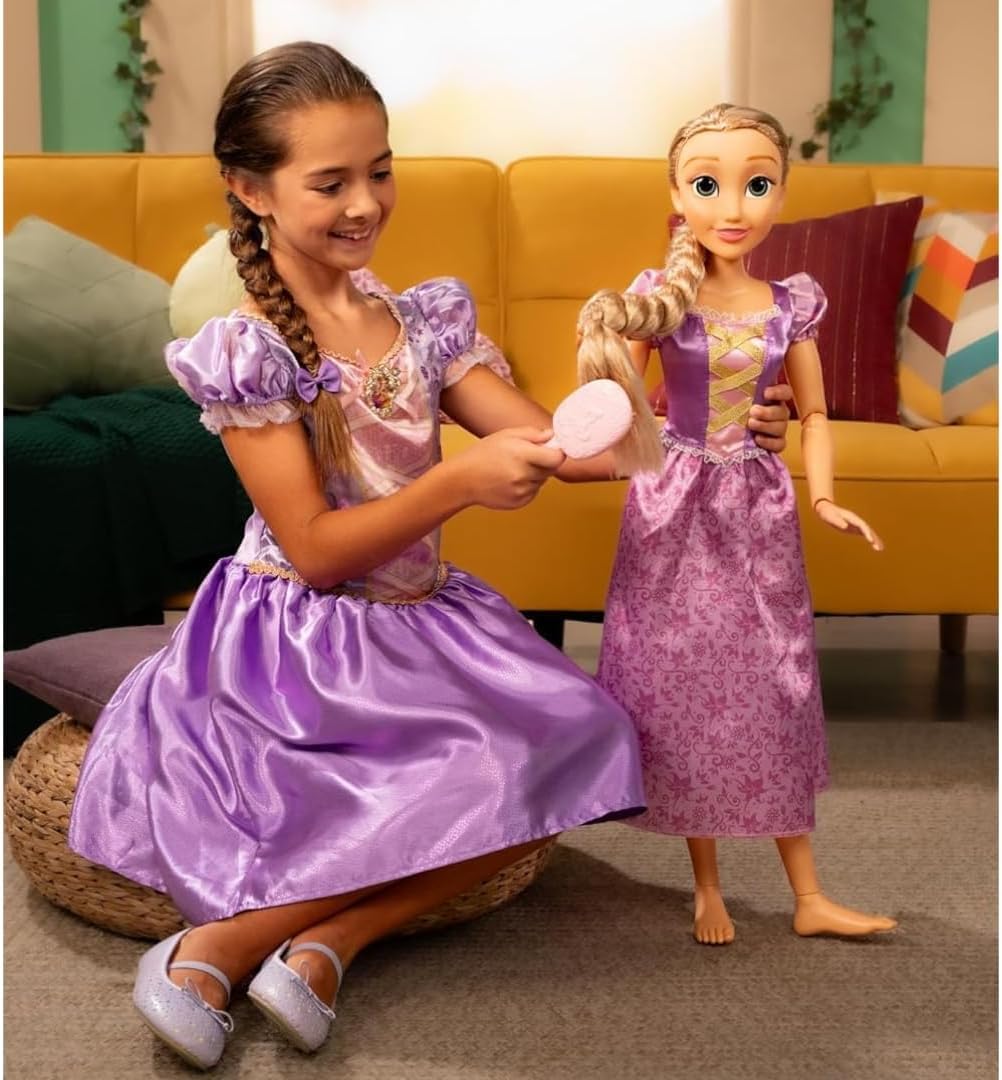 Disney Princesses - Grande Poupée Articulée Raiponce avec Accessoires - 80 Cm - Tresse Soyeuse - Licence Officielle - Posable - Accessoire coiffures Inclus - Cadeau Poupée Enfant - 3 Ans +