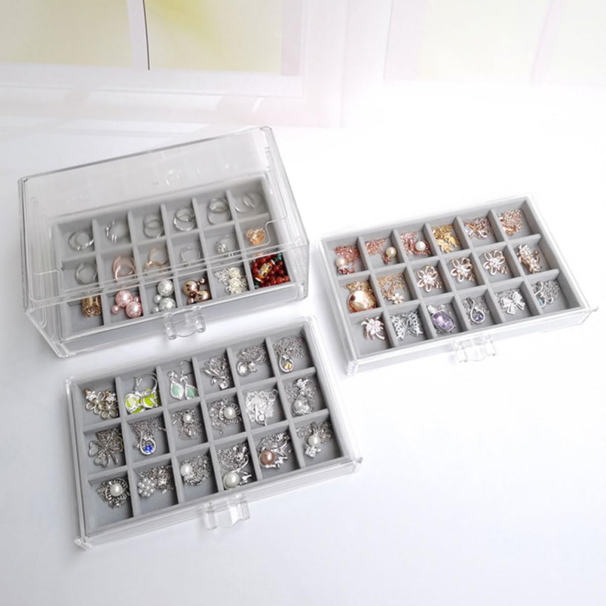 Organizador de Joyas de Acrílico Multicapa, Caja de Almacenamiento de Terciopelo Gris 3 Niveles y 54 Compartimentos, Contenedor Compacto para Collares, Pendientes y Anillos,