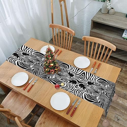 Chemin de table rustique zèbre pour raviver une table de Noël trop terne
