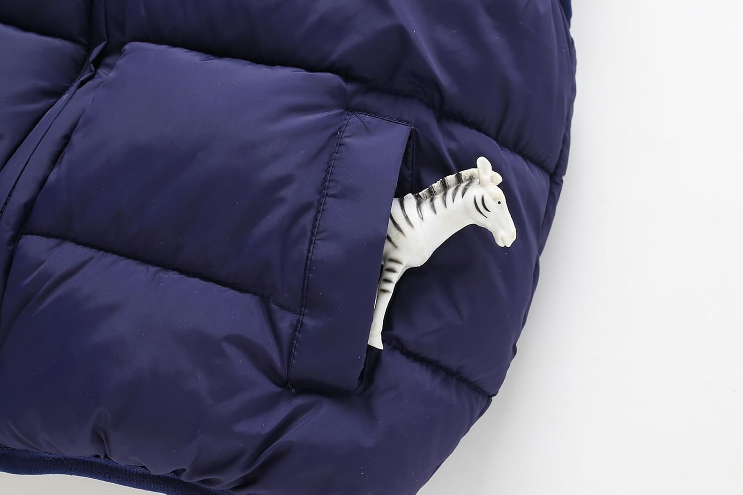 AMIYAN Toddler Winter Puffer Vest Boys Hooded Sleeveless Jacket Lightweight Warm Down Coat with Pocket for Kids 1-7 Years - Image 6