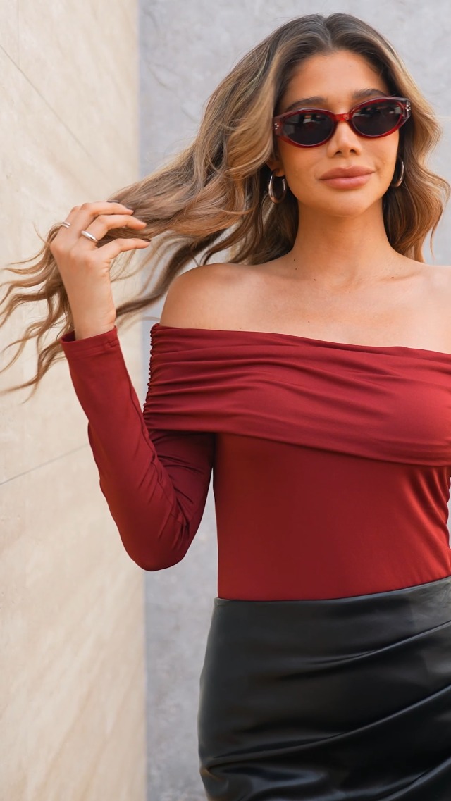 Amazon.com: Imily Bela Womens Burgundy Off Shoulder Top - Retro